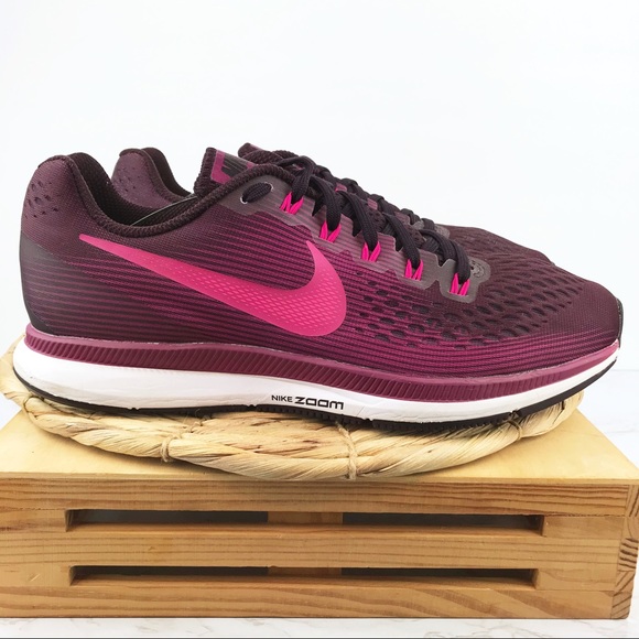 Nike Air Zoom Pegasus 34 Fabric Running Shoe - Picture 2 of 7
